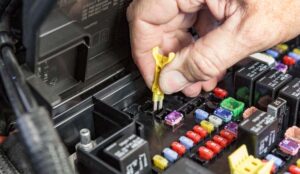Діагностика та заміна клаксону у Львові