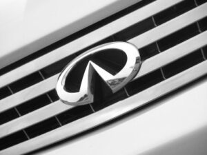 Ціни на ремонт Infiniti